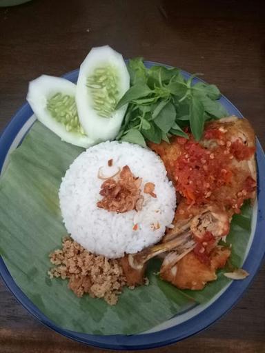 PONDOK AYAM KHAS SOLO MAMA AMI