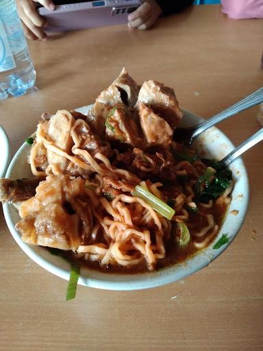 BAKSO DAN MIE AYAM AMBON