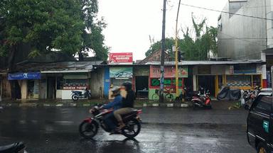 RUMAH MAKAN BAGINDO