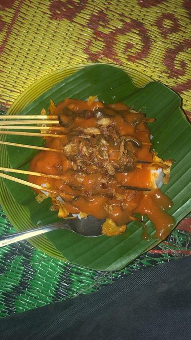 SATE PADANG PUTRI PARIS