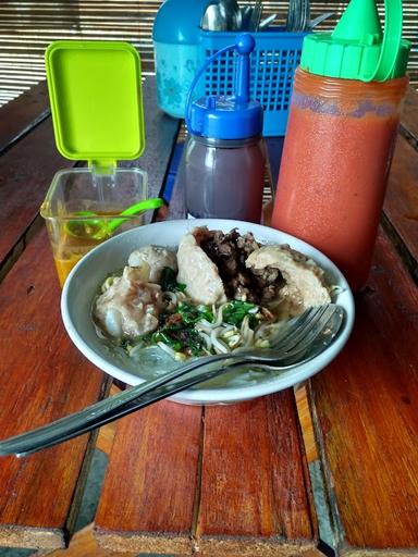 WARUNG BASO OM GENDUT'S