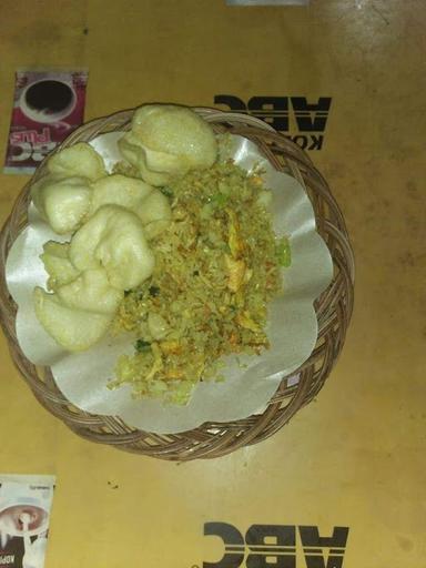 WARUNG NASI GORENG KENCUR