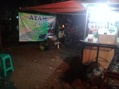 AYAM BAKAR J.R &AYAM GORENG SERUNDENG CABANG RS LIRA MEDIKA