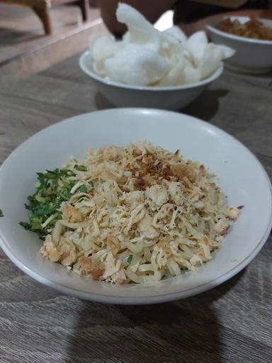 BAKMI AYAM & BUBUR AYAM BANDUNG