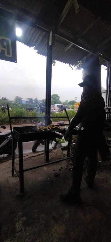 IKAN BAKAR DUA PUTRA