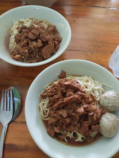 MIE AYAM & BAKSO PAK ATMO