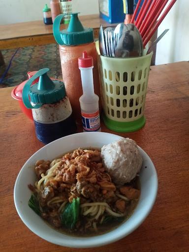 MIE AYAM BAKSO URAT