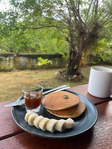 BASA-BASI LODGE + GARDEN