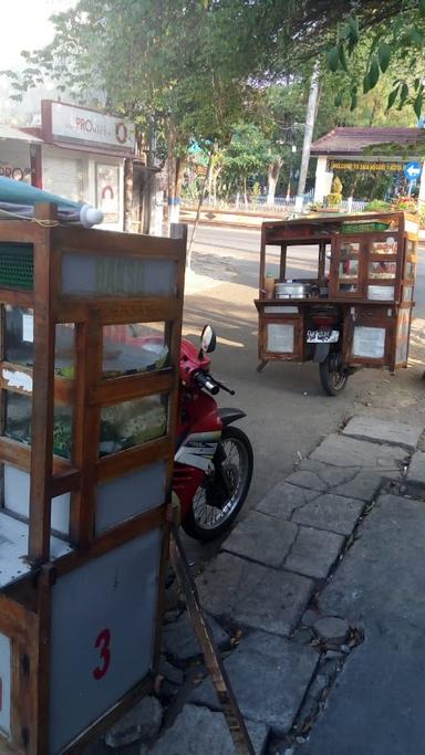 BAKSO GOYANG LIDAH 2 (GOLID)