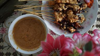 SATE AYAM PONOROGO PAK MAN