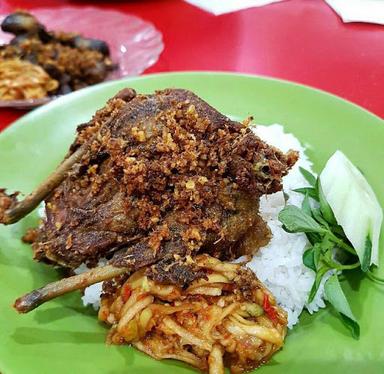 BEBEK GORENG SANJAYA