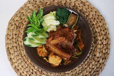 WARUNG SPESIAL SAMBEL PENCIT SAGU