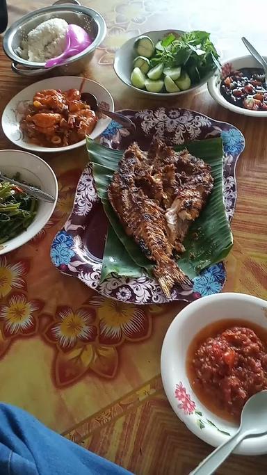 WARUNG MAKAN IBU TITIN