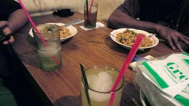 BAKMI JOWO & MIE LETHEK PANDAWA