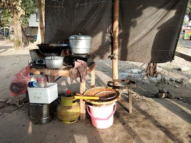 BAKSO MALANG DAN TAHU BAKSO CAK KIRO