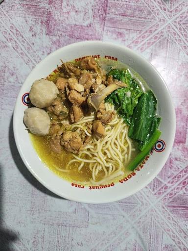 BAKSO TETELAN PAK NDUT AREMA MALANG