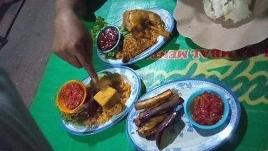 LESEHAN DAPUR NGAPAK