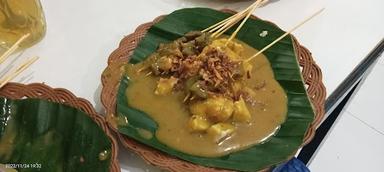 SATE PADANG & LONTONG SAYUR SABANA