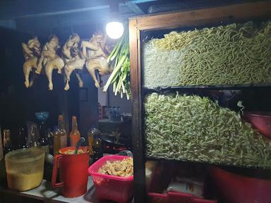 WARUNG BAKMI JAWA DAN NASI GORENG PRIHATIN