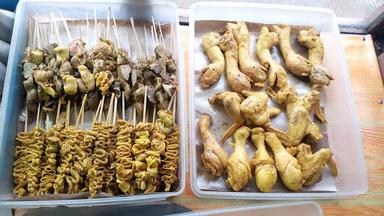 ANGKRINGAN, SATE, AYAM BAKAR/GORENG