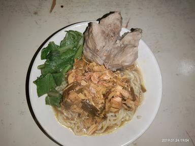 MIE AYAM & BASO LAMTO SOLO 21