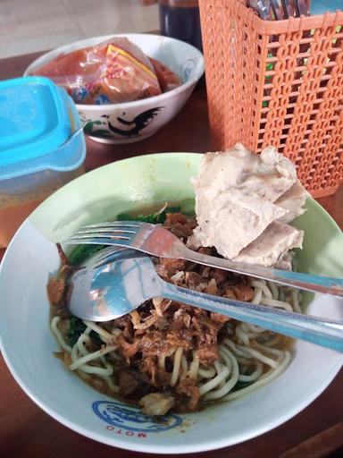 MIE BAKSO INUL