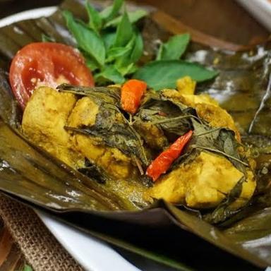 NASI KUNING,NASI UDUK FADLAN KATAPANG