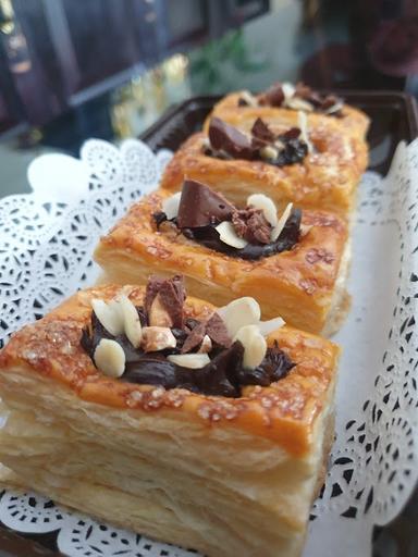 ATHARIZ PASTRY