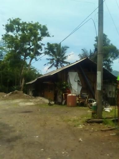 RUMAH MAKAN SOTO BETAWI