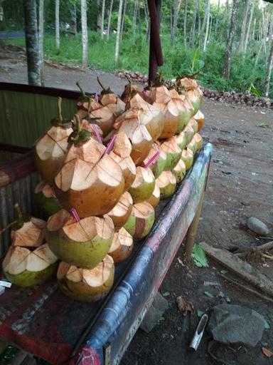 WARUNG LOTEK MERAH