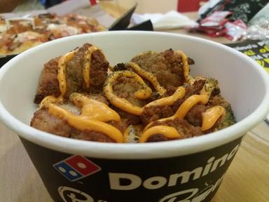 DOMINO'S PIZZA