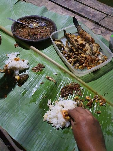 WARUNG MAKAN LEK MU'I