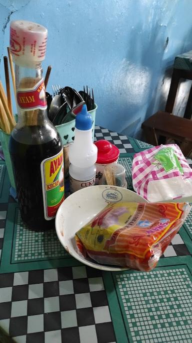 BAKSO DAN MIE AYAM RAHAYU SOLO