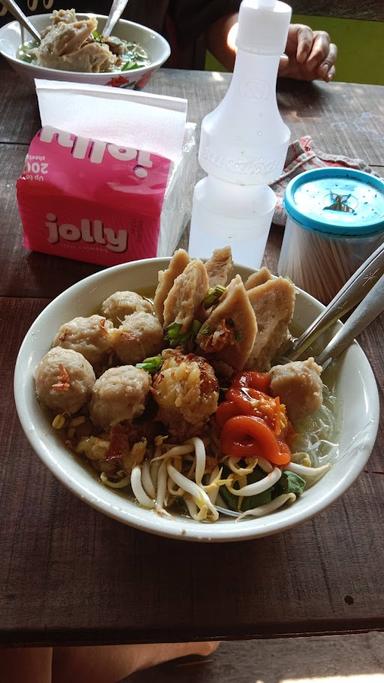 BAKSO GRANAT PEREMPATAN KALIWEDI-SAWANGAN