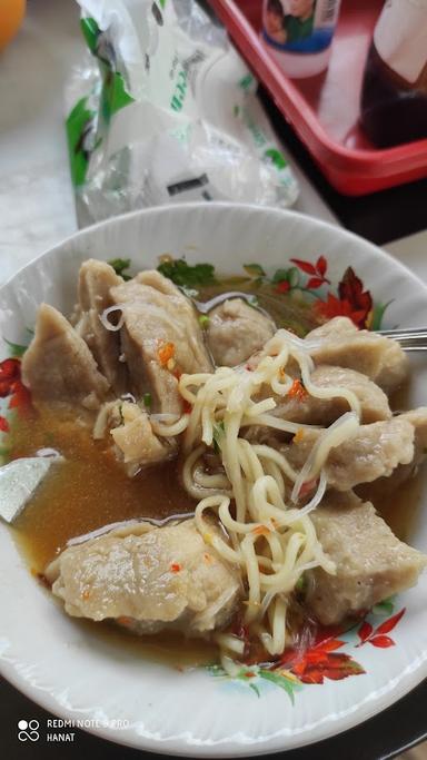 BAKSO LAAROYBA KALISALAK