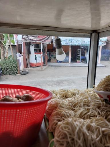 BAKSO SOTO MIE AYAM REJEKI