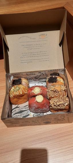 LUNAS DOUGHNUTS PACIFIC PLACE