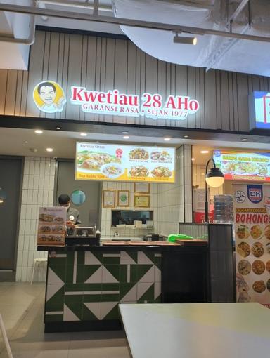 KWETIAU 28 AHO - BLOK M PLAZA