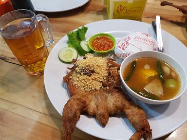 AYAM GORENG KARAWACI PLAZA SEMANGGI