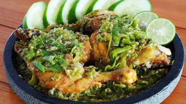 AYAM GORENG SAMBAL IJO BANG YUD