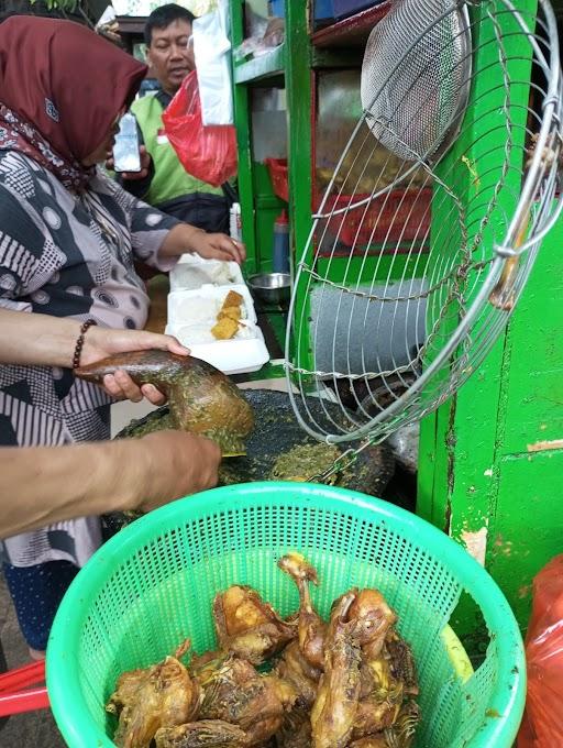 AYAM PENYET SAMBAL IJO | BAPAK HILAL 7 BERSAUDARA