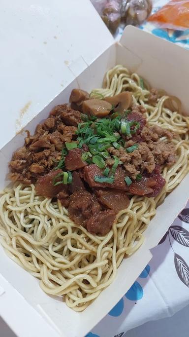 BAKMI ALOI DHARMAWANGSA