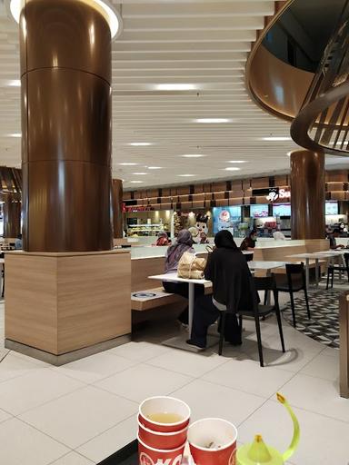 FOOD COURT PLAZA SENAYAN