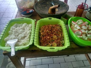 GADO-GADO BRI DAN ANEKA SOTO RADAL