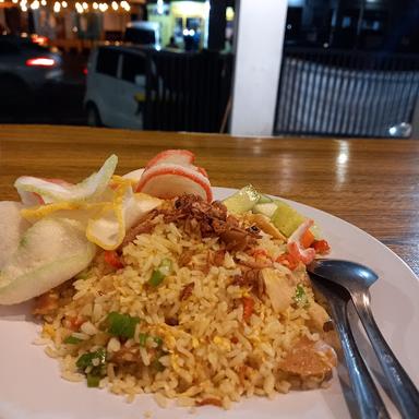 NASI GORENG KEBULI BOM BOM