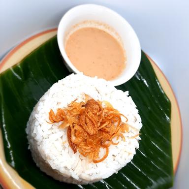 NASI UDUK BETAWI MPOK YENI