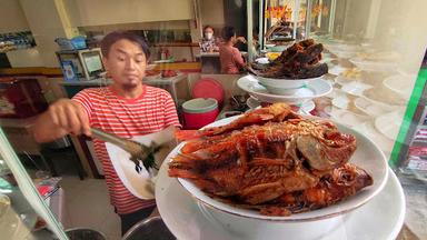 RUMAH MAKAN PADANG NANKANDUANG, CIPETE