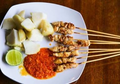 SATE MADURA APOTIK SENOPATI