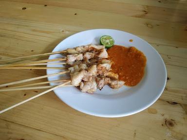 SATE MADURA APOTIK SENOPATI