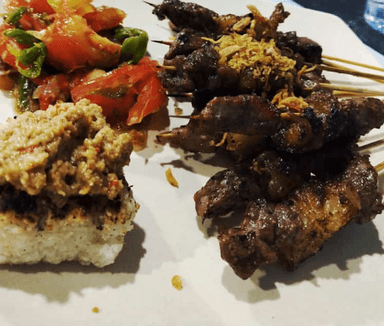 SATE MARANGGI&SOP IGA KHAS PURWAKARTA TELAGA BIRU